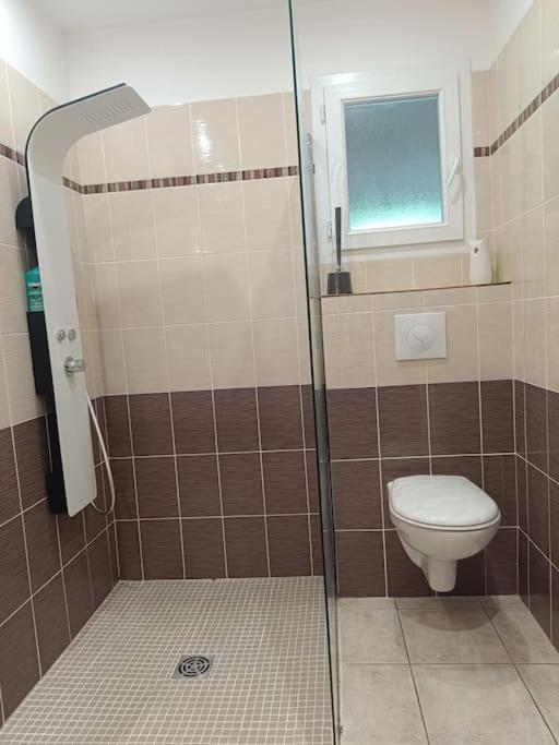 Appartement 2 A 4 Personnes Antraigues Exteriör bild